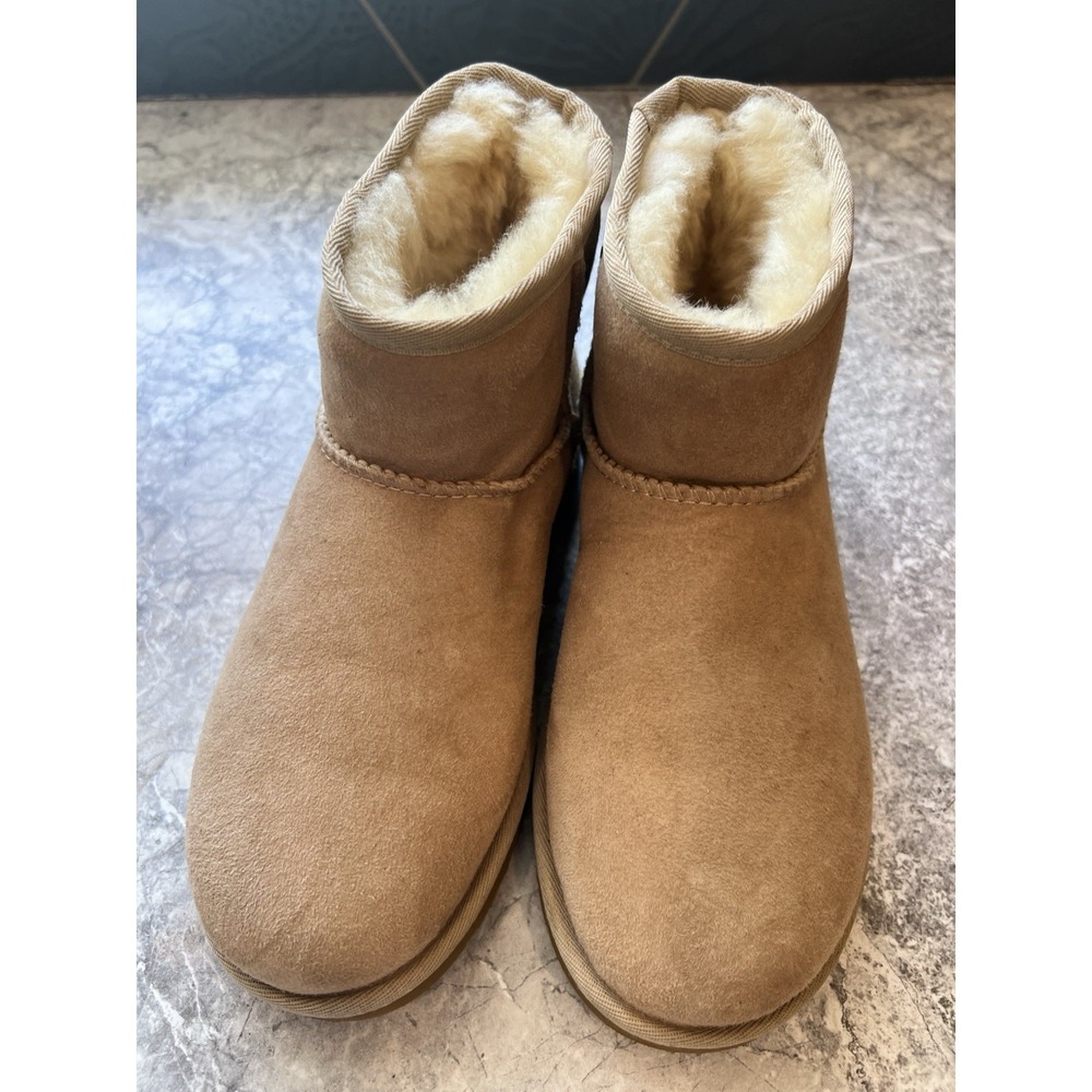 UGG Classic Mini II Sand Sheepskin Suede Boots Women's Size 6 - Picture 5 of 8